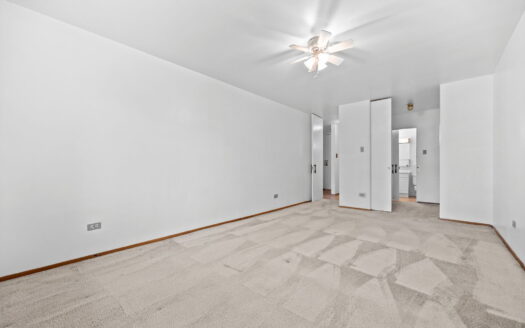 755 S Clinton St #7B