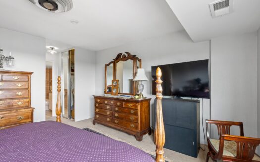 800 N Washington St #1010