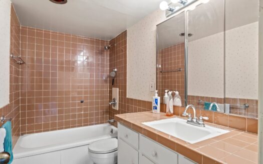 800 N Washington St #1010