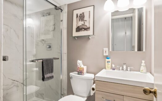 800 N Washington St #1010