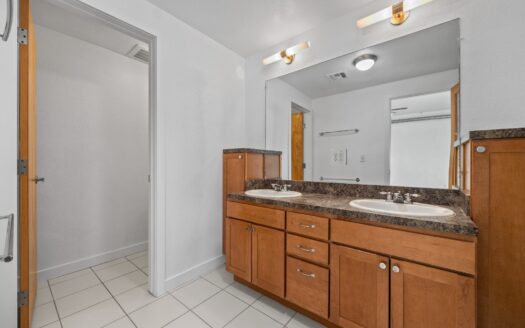 7700 E 29th Ave #102